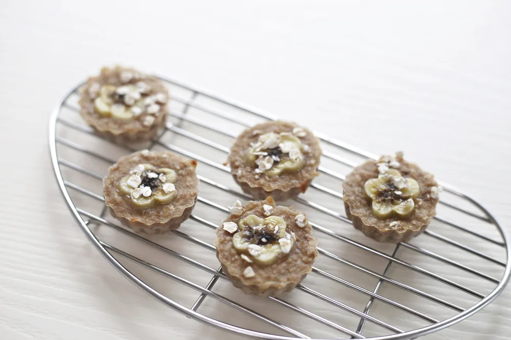 Walnut Banana Oatmeal Muffin baby food, finished dish